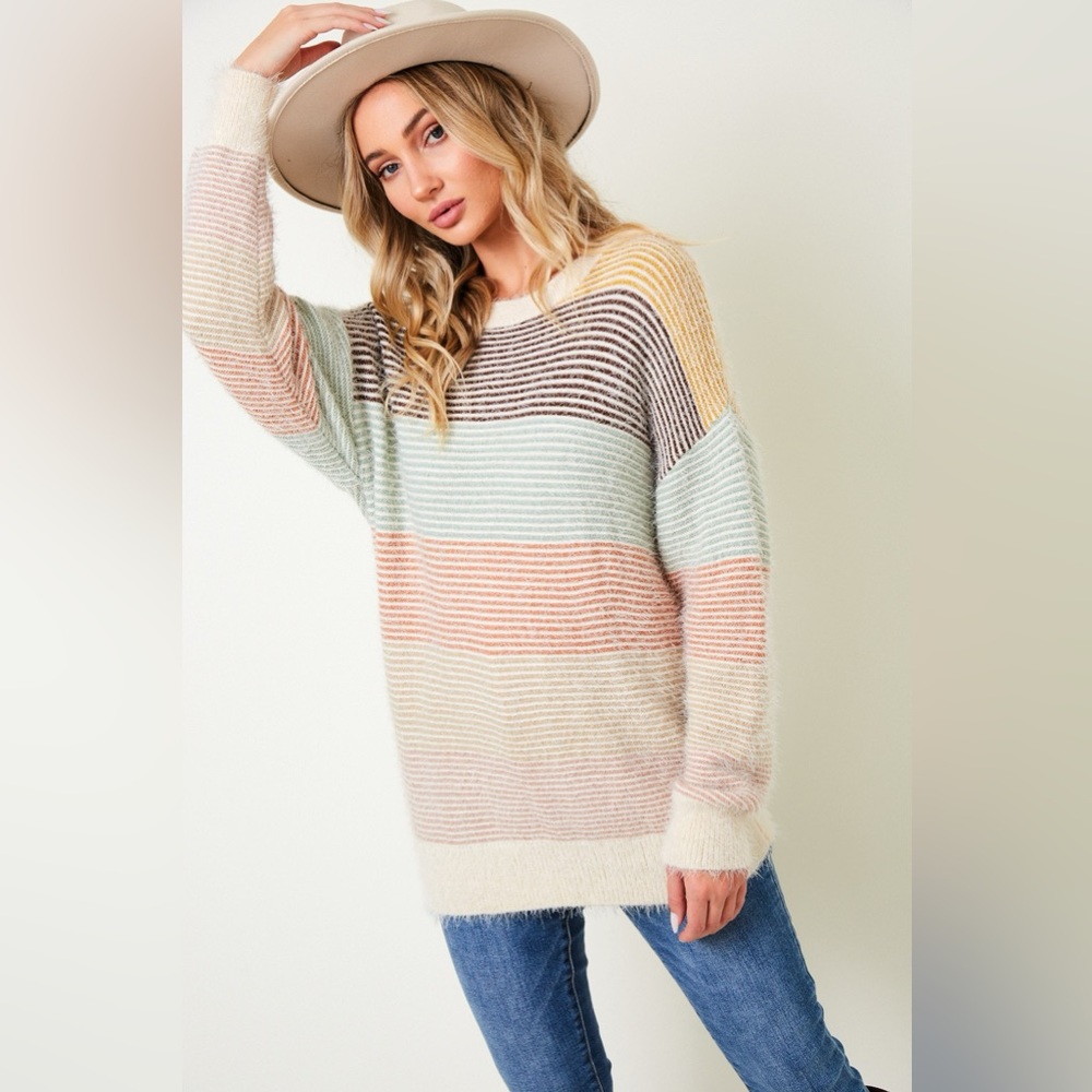 #20 CLOSEOUT SALE! Beautiful Color Block striped cozy sweater NWT - Picture 4 of 7